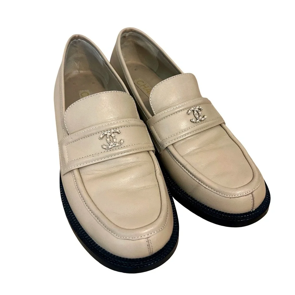 Chanel Beige Tan Lambskin Leather CC Logo Penny Loafers G37435 Size 40C